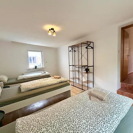 Apartment0 Fuer 10 Handwerker&monteure In Mit Parkplatz & Wlan * Lampertheim